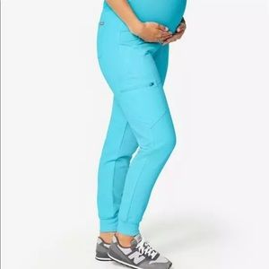 Size L Figs maternity jogger scrub pants